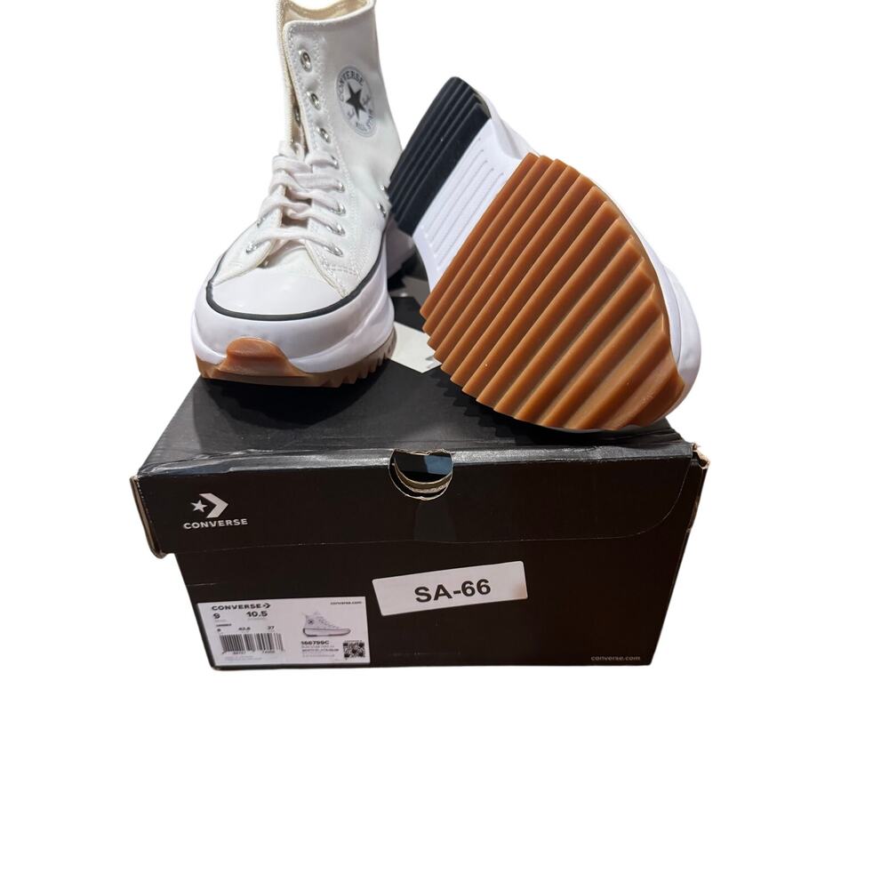 Converse Run Star Hike High Top Sneakers – NEW IN BOX – Men’s 9 / Women’s 10.5